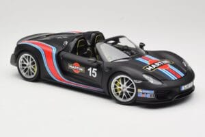 Porsche 918 Spyder Weissach Package Matt Black With Martini Stripes Minichamps 1:18 110062445 Metal - imagen 6 de 8