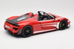 Porsche 918 Spyder Weissach Package Rojo & Rayas Blancas Minichamps 1:18 110062442 Metal - imagen 4 de 9