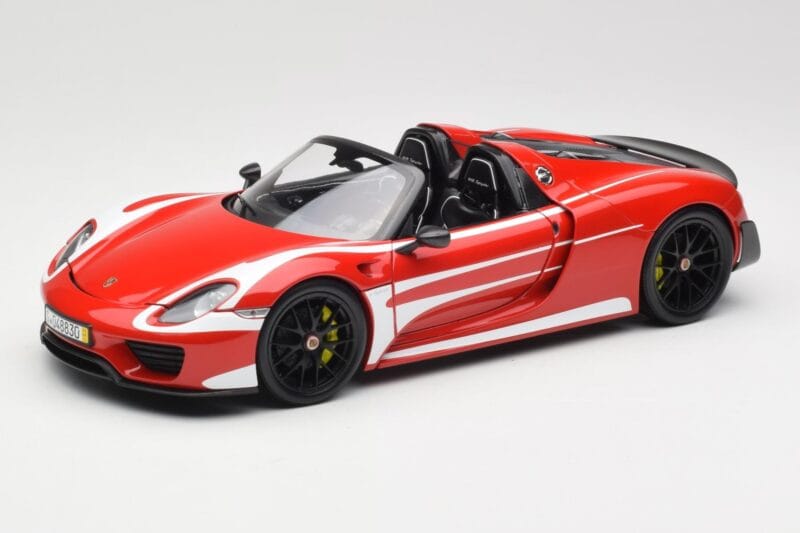 Porsche 918 Spyder Weissach Package Rojo & Rayas Blancas Minichamps 1:18 110062442 Metal