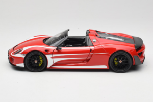 Porsche 918 Spyder Weissach Package Franjas Rojo Blanco Minichamps 1:18 110062442-O1 Metal - imagen 4 de 8