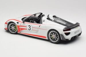 Porsche 918 Spyder Weissach Package Salzburg Minichamps 1:18 110062441 Metal - imagen 7 de 8