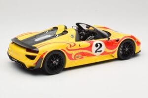 Porsche 918 Spyder Weissach Package Amarillo Con Rayas Minichamps 1:18 110062446 Metal - imagen 3 de 8