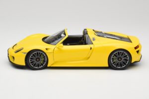 Porsche 918 Spyder Amarillo Minichamps 1:18 110062434 Metal - imagen 4 de 8