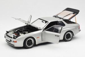 Porsche 924 Carrera GT Diamond Plata AUTOart 1:18 78002 Metal - imagen 2 de 8