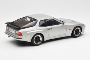 Porsche 924 Carrera GT Diamond Plata AUTOart 1:18 78002 Metal - imagen 3 de 8