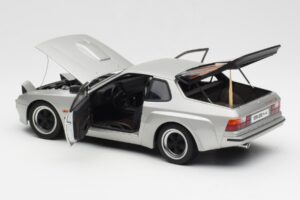Porsche 924 Carrera GT Diamond Plata AUTOart 1:18 78002 Metal - imagen 5 de 8