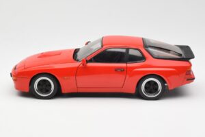 Porsche 924 Carrera GT Guards Rojo AUTOart 1:18 78003 Metal - imagen 4 de 8