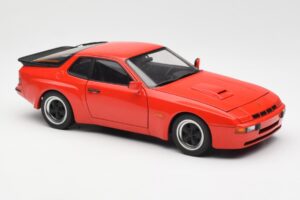 Porsche 924 Carrera GT Guards Rojo AUTOart 1:18 78003 Metal - imagen 6 de 8