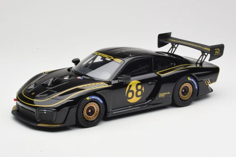 Porsche 935/19 Negro con Franjas Doradas Minichamps 1:18 155067568 Metal