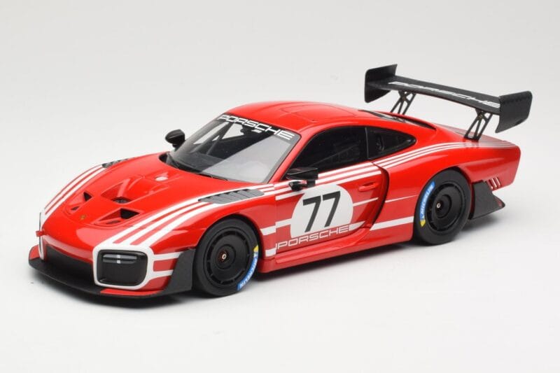 Porsche 935/19 Rojo con Rayas Blancas Minichamps 1:18 155067577 Metal