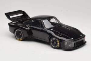 Porsche 935 Turbo Group 5 1976 Exoto 1:18 18101 Metal - imagen 6 de 8