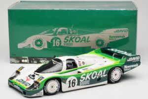 Porsche 956L #16 Skoal Bandit G. Edwards / D. Sears / M. Bleekemolen 24 Hours of Le Mans 1983 Minichamps 1:18 183836916 Metal - imagen 8 de 8