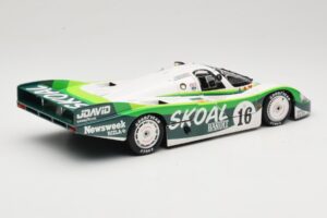 Porsche 956L #16 Skoal Bandit G. Edwards / D. Sears / M. Bleekemolen 24 Hours of Le Mans 1983 Minichamps 1:18 183836916 Metal - imagen 3 de 8
