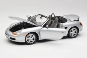 Porsche Boxster 986 Descapotable Arctic Plata Metálico UT Models 1:18 27852 Metal - imagen 2 de 8