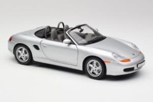 Porsche Boxster 986 Descapotable Arctic Plata Metálico UT Models 1:18 27852 Metal - imagen 6 de 8