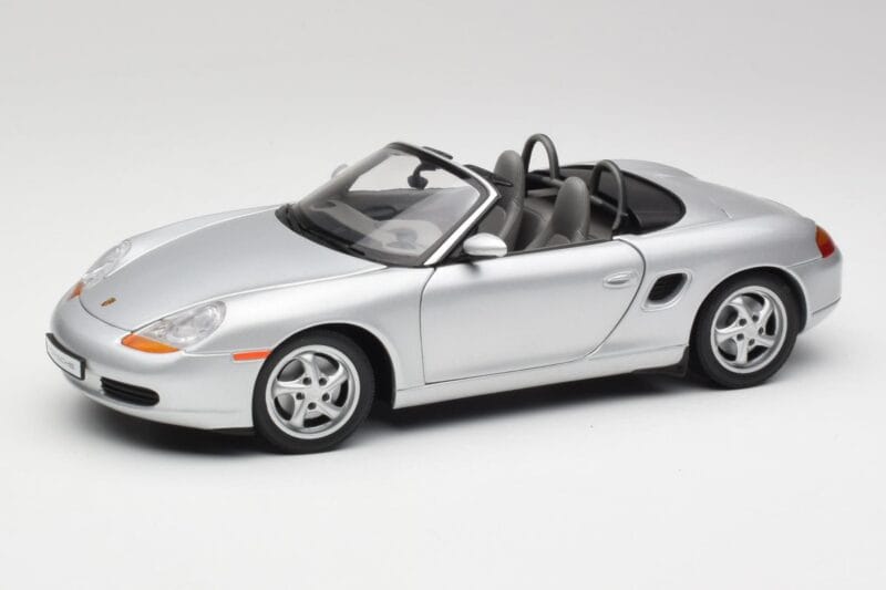 Porsche Boxster 986 Descapotable Arctic Plata Metálico UT Models 1:18 27852 Metal