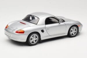 Porsche Boxster 986 Hard Top Plata UT Models 1:18 27854 Metal - imagen 3 de 8