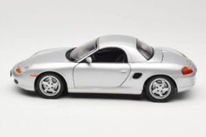Porsche Boxster 986 Hard Top Plata UT Models 1:18 27854 Metal - imagen 4 de 8