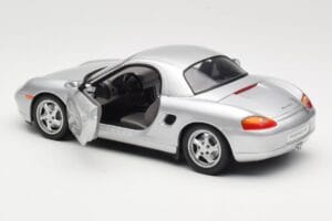 Porsche Boxster 986 Hard Top Plata UT Models 1:18 27854 Metal - imagen 5 de 8