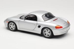 Porsche Boxster 986 Hard Top Plata UT Models 1:18 27854 Metal - imagen 7 de 8
