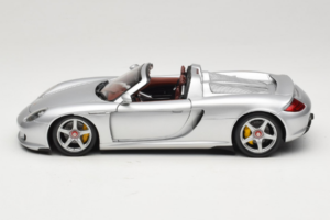 Porsche Carrera GT Silver Metallic Minichamps 1:18 WAP02103014 Metal - imagen 4 de 8
