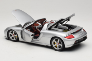 Porsche Carrera GT Silver Metallic Minichamps 1:18 WAP02103014 Metal - imagen 5 de 8