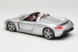 Porsche Carrera GT Silver Metallic Minichamps 1:18 WAP02103014 Metal - imagen 7 de 8