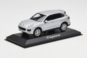 Porsche Cayenne 958 Plata Minichamps 1:43 WAP0200020E Metal - imagen 2 de 4