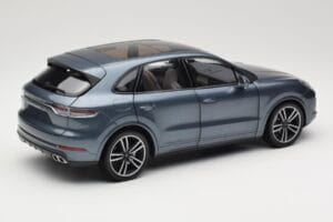 Porsche Cayenne 958 Turbo S Blue Metallic Minichamps 1:18 110066070 Metal - imagen 3 de 8