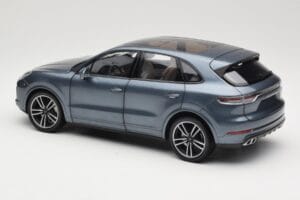 Porsche Cayenne 958 Turbo S Blue Metallic Minichamps 1:18 110066070 Metal - imagen 7 de 8
