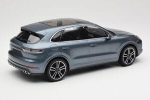 Porsche Cayenne 958 Turbo S Blue Metallic Minichamps 1:18 155066071 Metal - imagen 2 de 6