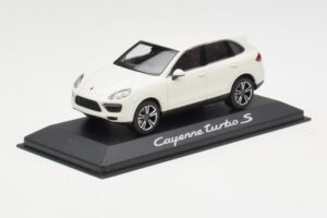 Porsche Cayenne 958 Turbo S Blanco Minichamps 1:43 WAP0200220C Metal - imagen 2 de 4