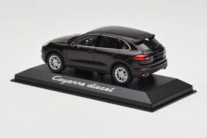 Porsche Cayenne 958 Diesel Acajou Brown Minichamps 1:43 WAP0200030E Metal - imagen 3 de 4