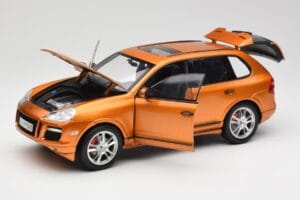 Porsche Cayenne GTS Lava Orange Norev 1:18 187535 Metal - imagen 2 de 8