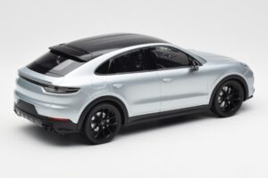 Porsche Cayenne E3 S Coupe Dolo Plata Norev 1:18 WAP0213220K Metal - imagen 2 de 6