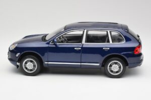 Porsche Cayenne S 9PA Dark Sea Azul Metálico Maisto 1:18 31635 Metal - imagen 4 de 8