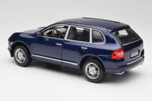 Porsche Cayenne S 9PA Dark Sea Azul Metálico Maisto 1:18 31635 Metal - imagen 7 de 8