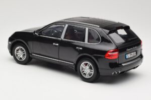 Porsche Cayenne Turbo 957 Negro Norev 1:18 WAP02112317 Metal - imagen 7 de 8