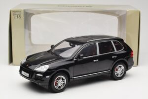 Porsche Cayenne Turbo 957 Negro Norev 1:18 WAP02112317 Metal - imagen 8 de 8