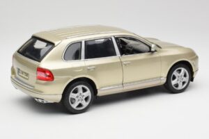 Porsche Cayenne Turbo 955 Beige Maisto 1:18 WAP02100113 Metal - imagen 3 de 8
