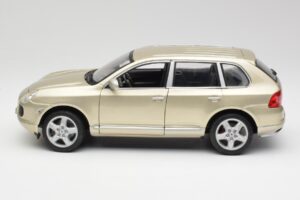 Porsche Cayenne Turbo 955 Beige Maisto 1:18 WAP02100113 Metal - imagen 4 de 8