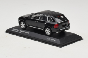 Porsche Cayenne 955 Turbo Black Metallic Minichamps 1:43 400061080 Metal - imagen 3 de 5
