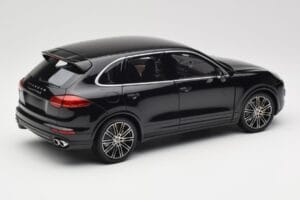 Porsche Cayenne Turbo S 958 Black Metallic Minichamps 1:18 110064000 Metal - imagen 3 de 8