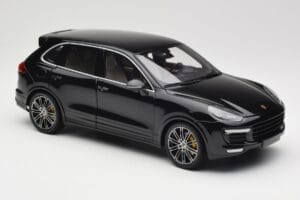 Porsche Cayenne Turbo S 958 Black Metallic Minichamps 1:18 110064000 Metal - imagen 6 de 8