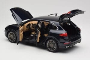 Porsche Cayenne Turbo S 958 Blue Metallic Minichamps 1:18 110064001 Metal - imagen 5 de 8