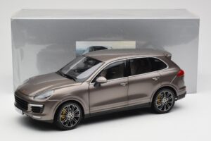 Porsche Cayenne E2 Turbo S Umbra Metálico Minichamps 1:18 WAP0213020F Metal - imagen 8 de 8