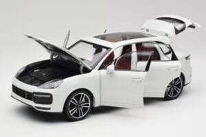 Porsche Cayenne 9YA Turbo Blanco Metallic Minichamps 1:18 155042560 Metal - imagen 2 de 8