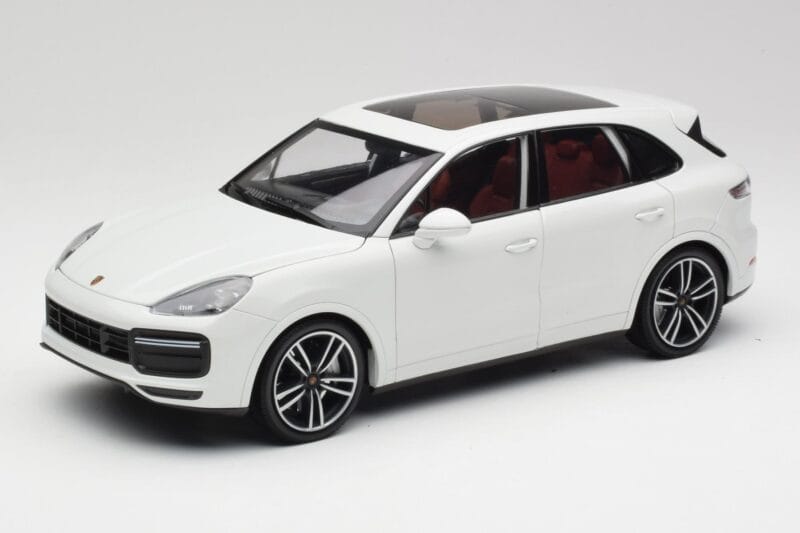 Porsche Cayenne 9YA Turbo Blanco Metallic Minichamps 1:18 155042560 Metal
