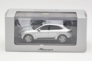 Porsche Macan 95B Silver Grey Metallic Prototipo Minichamps 1:43 WAP0201540E Metal - imagen 4 de 4