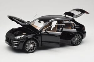 Porsche Macan Turbo 95B Black Metallic Minichamps 1:18 110062502 Metal - imagen 2 de 8